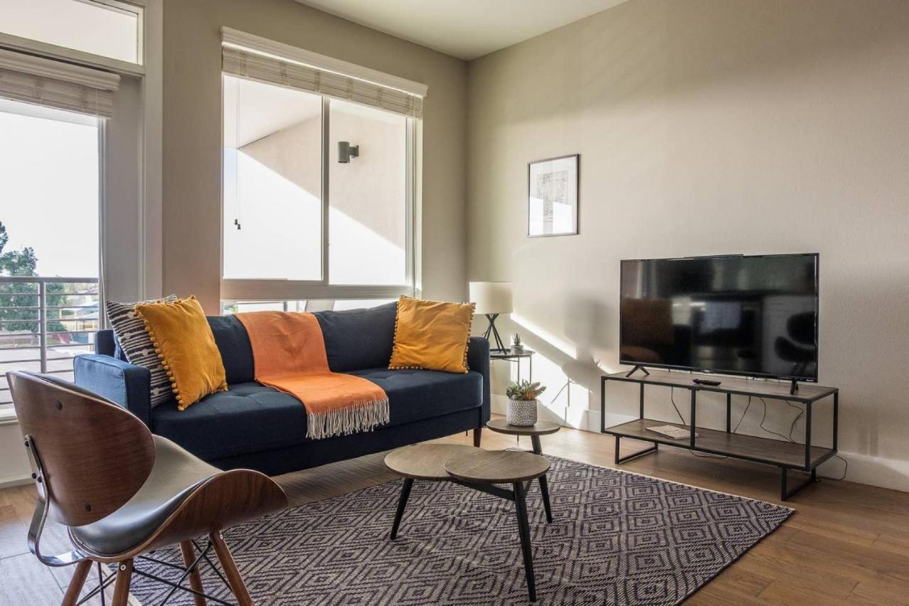 Апартаменты Frontdesk Old Town Apts Скоттсдейл Экстерьер фото